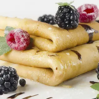 Crepe con miele, ricotta e noci