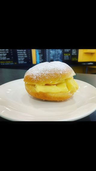Bombolone alla crema