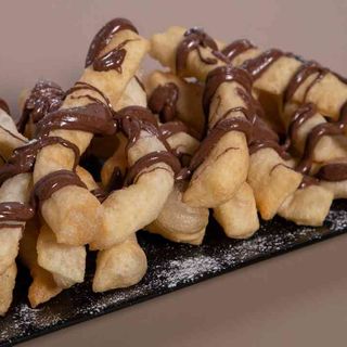 Straccetti fritti alla Nutella