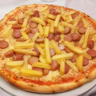 Wurstel e patatine fritte