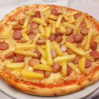 Wurstel e patatine fritte