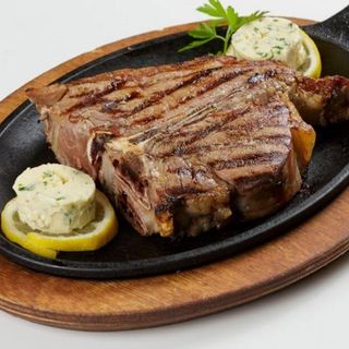 costata di manzo alla griglia