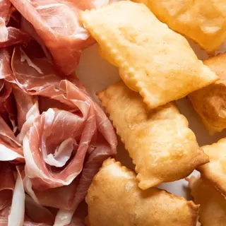 gnocco fritto con prosciutto crudo