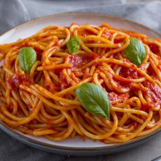 spaghetti al pomodoro fresco