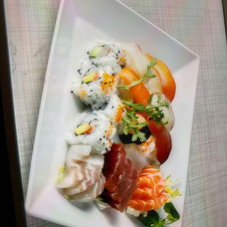 142 Sushi e sashimi piccolo