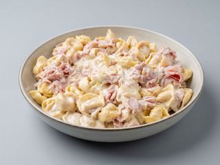 Tortellini panna e prosciutto