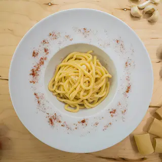 Spaghettoni aglio, olio e peperoncino
