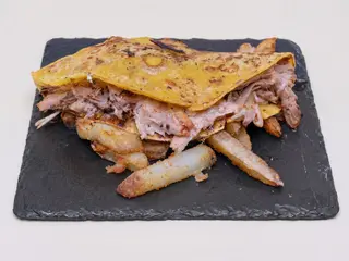 Quesadilla con formaggio fusso e sfilacciata di maiale CBT