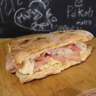 Delicato panuozzo intero