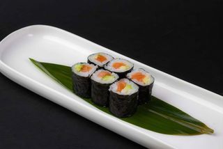 119. Hoso samo salmone, avocado - 6 pezzi