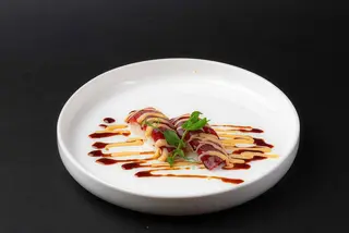 65. Spicy flambè maguro - 2 pezzi