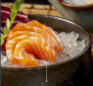 62. Sashimi sake 5pezzi