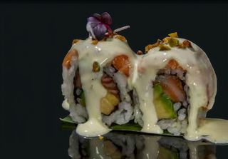 121. Salmon plus 8pz