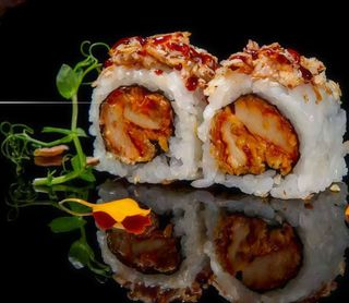 144. Uramaki pollo 8pz