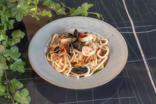 222 A Udon con frutti di mare miste