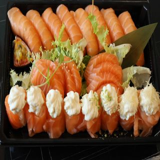 Box Tris Tutto Salmone  - 24 pezzi