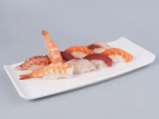 box 9 nigiri misto 16pz