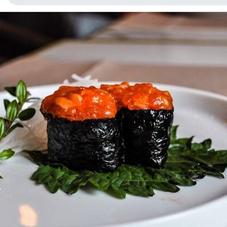 Gunkan spicy salmone con alghe(4pz)