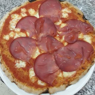 Pizza bresaola