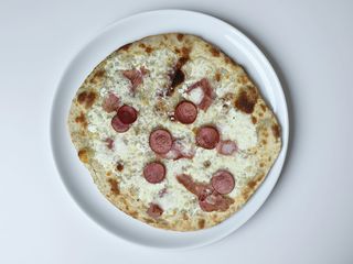 Pizza viennese