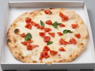 Pizza caprese