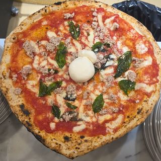 Margherita Burrata & Salsiccia