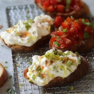 Bruschetta alla Stracciatella