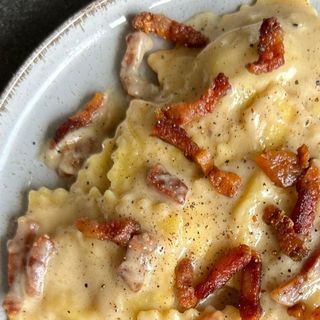 Ravioli Zucca e Amaretto al Gorgonzola e Noce Moscata