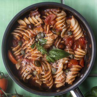 Fusilloni alla Puttanesca