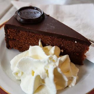 Torta Sacher con Panna