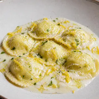 Ravioli Mojito con Crema di Pecorino e Buccia di Limone