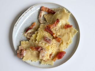 Ravioli Cacio e Pepe alla Gricia con Olio Tartufato