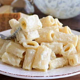 Mezze Maniche Olio e Parmigiano