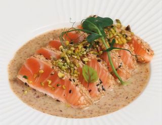 S16. Tataki salmone 6pz