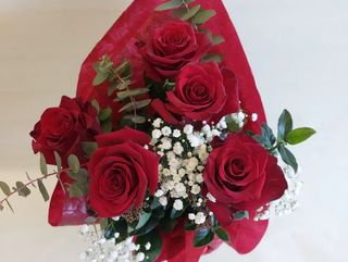 Bouquet di 5 rose rosse