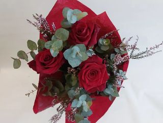 Bouquet di 3 rose rosse