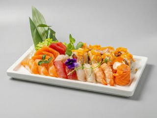 65. Sushi e sashimi misto - 24pezzi