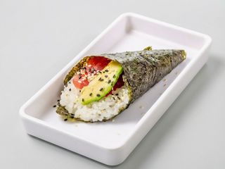 121. Maguro avocado