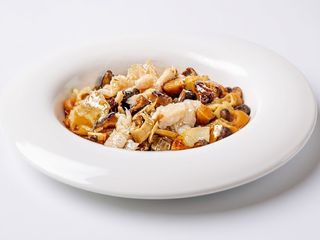 257A.Pollo funghi e bambu