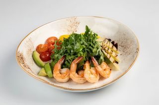 19) Insalata con gamberi