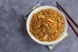 35) Riso saltati con pollo