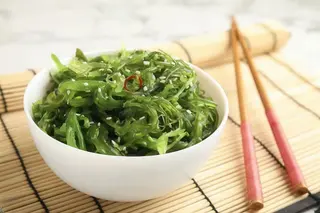 9) Insalata di alghe