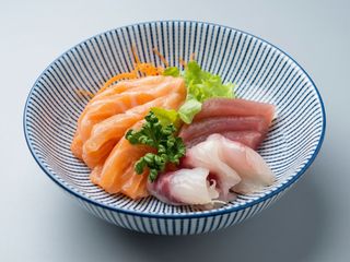 S4. Sashimi mix 10 pezzi