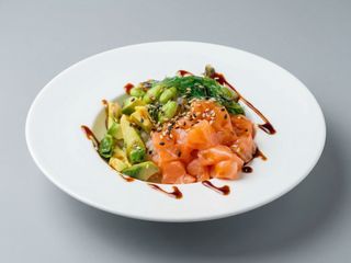 C1. Poke salmon