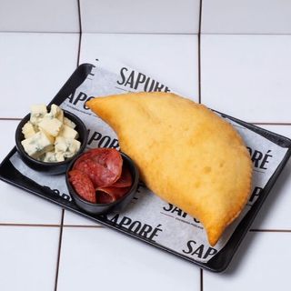 Panzerotto Gorgonzola e Salame Piccante