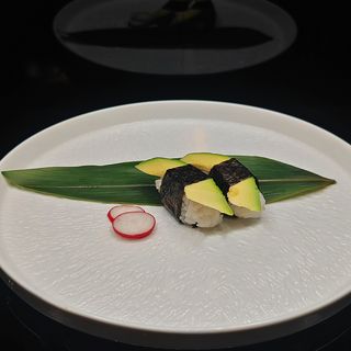 10.Nigiri Avocado