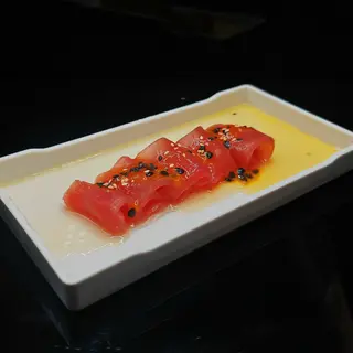103. Carpaccio tonno - 10 pezzi