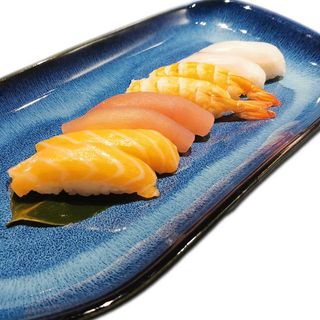14. Nigiri misto - 8 pezzi