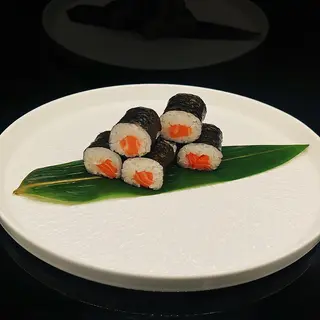 18. Hosomaki sake