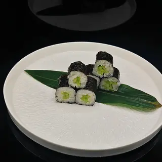 25. Hosomaki cetriolo